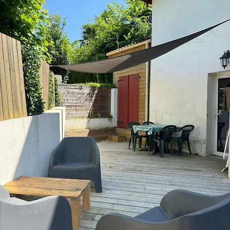 House T3 - Close To Center Ferienhaus *